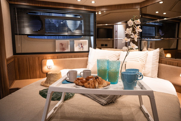 Noleggio Yacht Azimut Magellano 53 - Capri e Costiera Amalfitana
