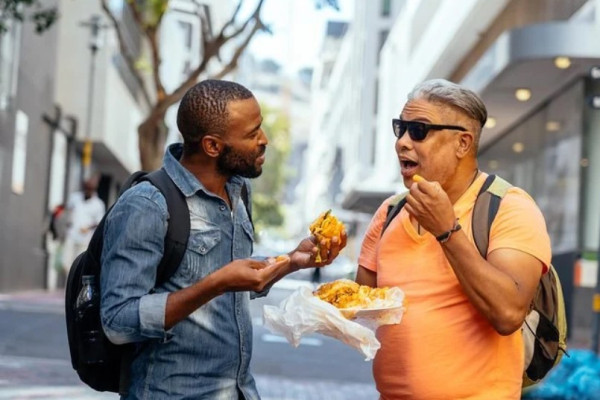 Assaggio di streed food con una guida local 