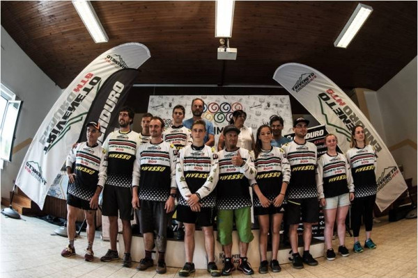 .... seguiti dal Team Granzon, già conosciuto per il suo impegno nello sport e sul campo.
