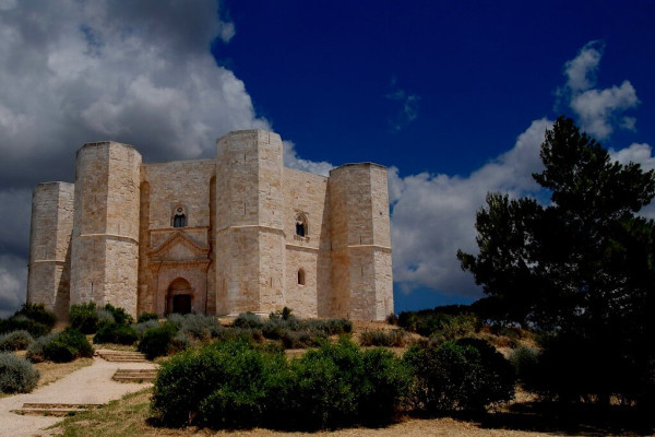 Castel del Monte & Alberobello