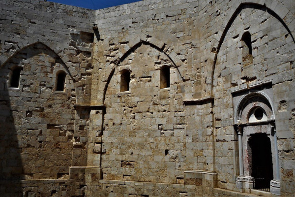 Authentic Routes: Castel del Monte & Matera