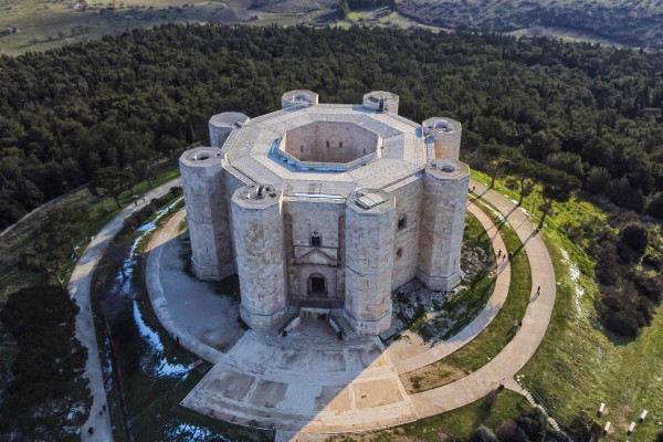 Castel del Monte & Alberobello