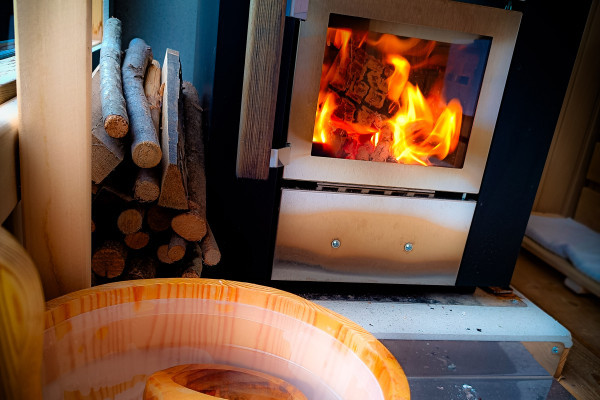 Alimentazione naturale a fuoco per sauna e hot tub