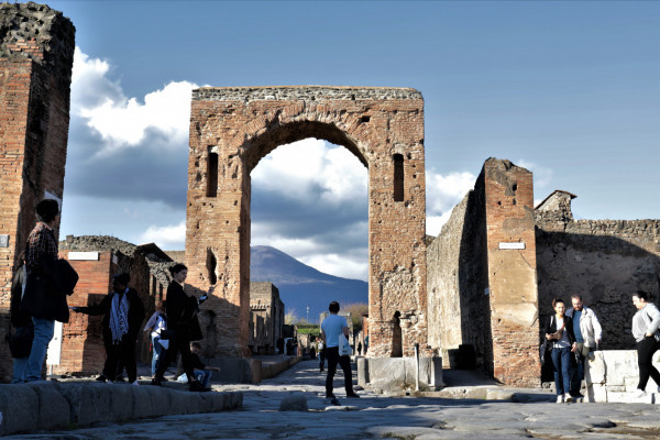 Pompei Skip-the-Line – Tour Guidato 2h All Inclusive (da Salerno)
