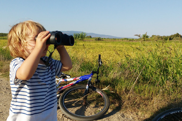 Giovani birdwatcher