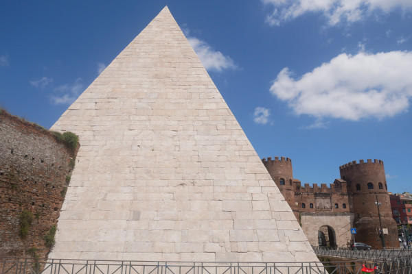 Piramide di Testaccio 