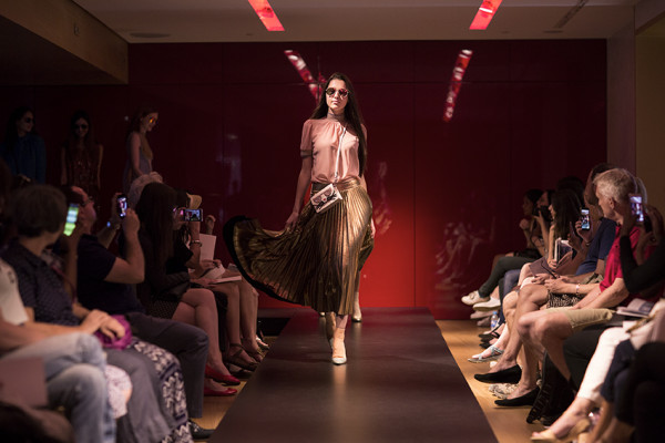 Desfiles de moda originais nas Galeries Lafayette Haussmann