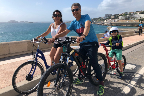 Uma aventura de bicicleta elétrica para toda a família