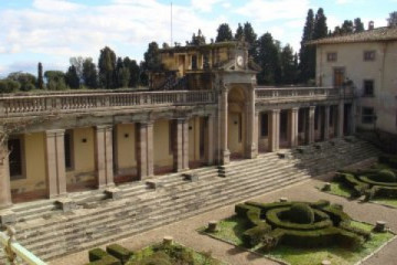 Enrico Caruso's Villa, the myth of the Napolitan song
