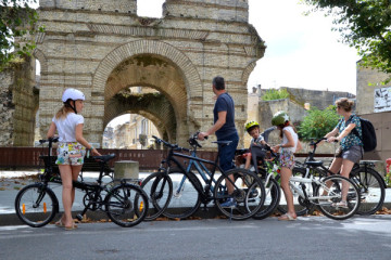 Tour de Burdeos en bicicleta: "Burdigala a través del tiempo" - ESP