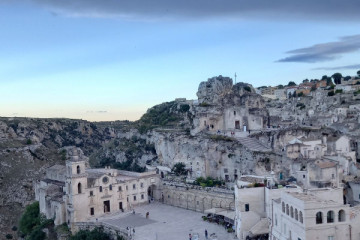 Tour Completo de 3h con degustación por los Sassi de Matera