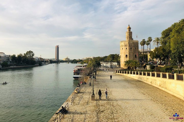 Río Guadalquivir y Torre del Oro