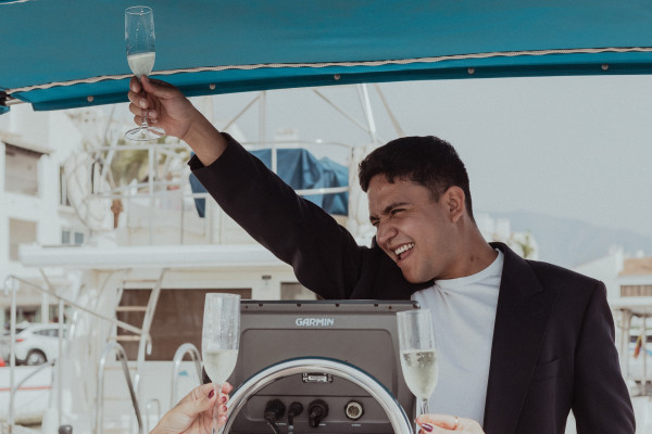 Celebración pre boda en el velero Inquieto