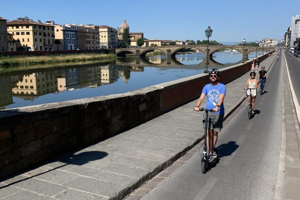 Tour en scooter eléctrico en Florencia