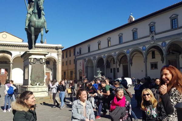 Visita guiada de Florencia sentados con helado