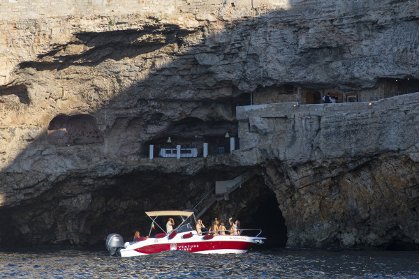Monopoli: Tour privado exclusivo en barco