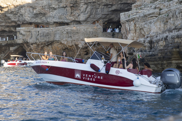 Polignano a Mare: Excursión privada en barco exclusiva