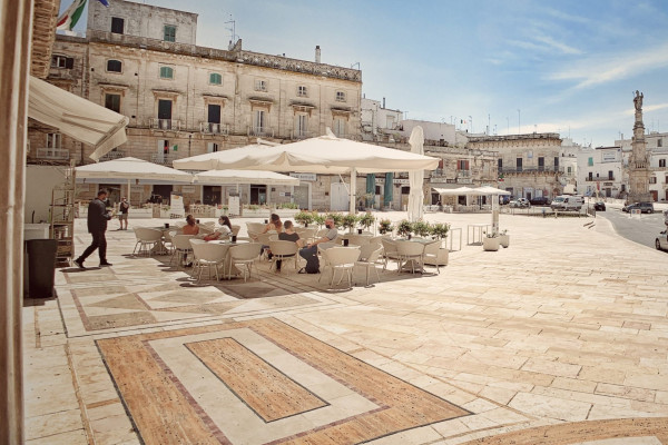 Authentic Routes: Locorotondo, Cisternino & Ostuni con Recogida en Polignano
