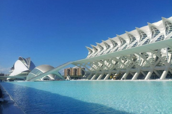 Disfrute de la moderna Ciudad de las Artes y las Ciencias