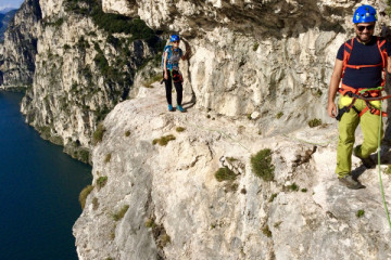Via Massimiliano Torti, Contrabbandieri, Tracciolino, Balconi sul Garda