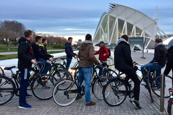 Bezoek de moderne Stad van Kunsten en Wetenschappen