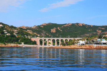 Guided Kayak Excursion – Estérel, Agay, Saint-Raphaël