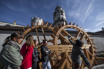 Guided town tour in Hall