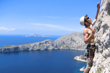 Half-day multi-pitch climbing