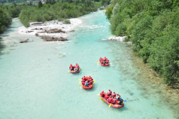 ADVENTUROUS AND ACTIVE WEEKEND ON THE SOCA RIVER IN SLOVENIA