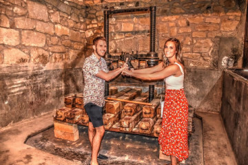 PRIVATE HALF DAY WINE TOUR