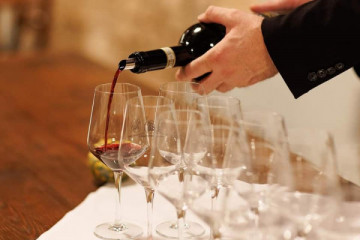 Tour and Wine Tasting