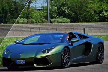Lamborghini Aventador Roadster - 2015