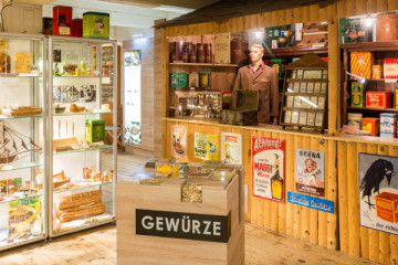 Spicy's Spice Museum and a cinnamon coffee