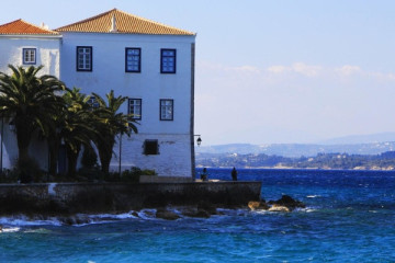 Daily Ribing to Spetses