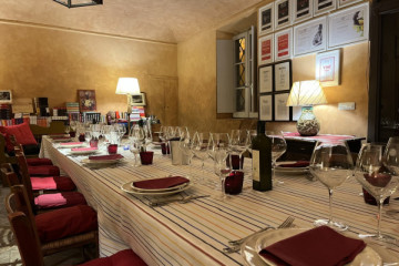 TOUR OF THE CELLAR + WINE TASTING WITH CUTTING BOARD