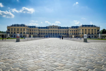 Schönbrunn Palace - Skip-the-line Private Grand Tour