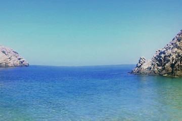 CHQ51. Powerboat Tour Rodopou Peninsula, Menies Beach and Theodorou Island, Half Day