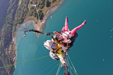 PARAGLIDING FLIGHT FOR KIDS