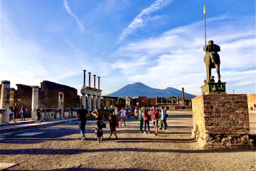 Pompeii & Vesuvius from Sorrento small group