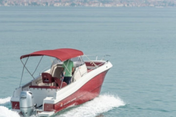Jeanneu Cap Camarat 7.5