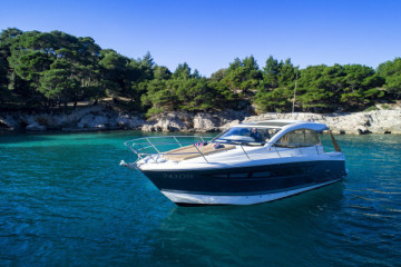 Bol, island Brac with Jeanneau Leader 10