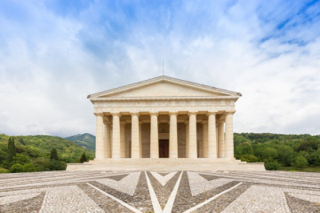 On Canova's footsteps | Itinerary to the Temple of Possagno