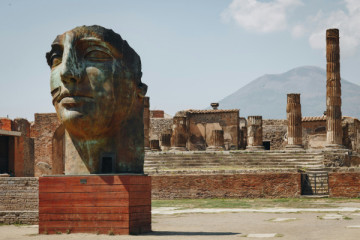 Trip to Pompeii in a Small Group