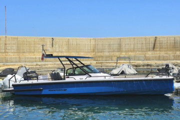 Axopar 28 TT (Wet Bar) - Relm 1