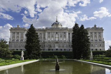 Tour of the Royal Palace and Almudena Cathedral