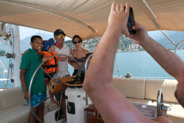 Perla Private excursion aboard a historic sailing ship