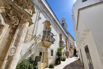 E-bike tour between Cisternino, Martina Franca and Locorotondo