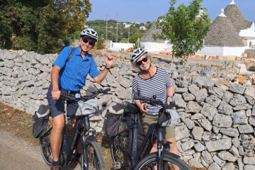 E-bike tour between Locorotondo, Cisternino and Martina Franca