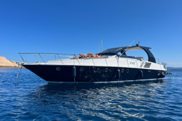 N°1 Private tour: Tavolara and Molara by luxury yacht