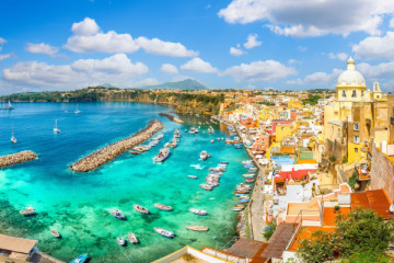 Procida con tour guidato via terra e taxi